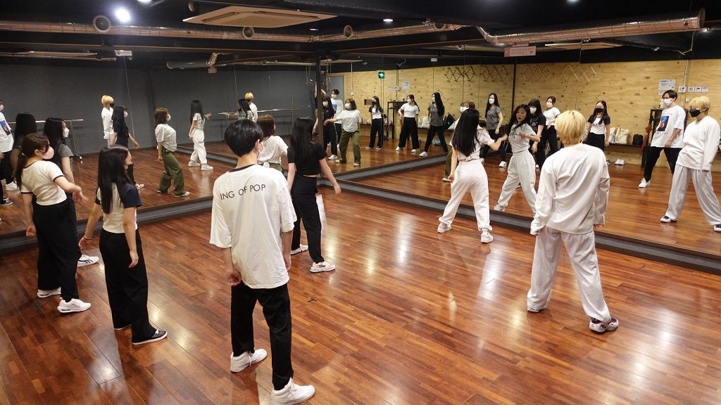 ダンス実施.JPG
