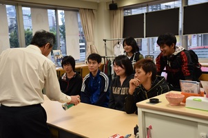 ある日の豊田駅前キャンパス・・・