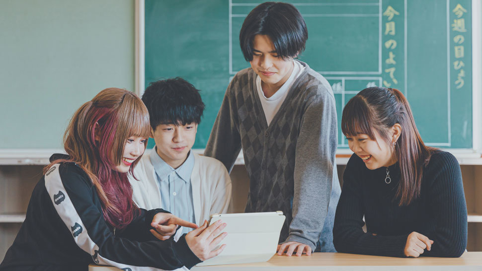 ルネサンス高等学校校舎