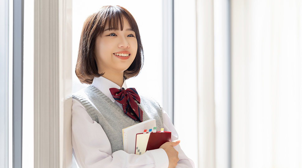 通信制高校の学費の相場は？私立と公立の違い、負担軽減・無償化など解説