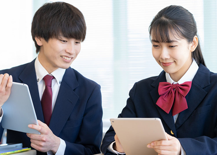 【徹底比較】通信制高校の「ネットコース」と「通学コース」どっちを選ぶ？