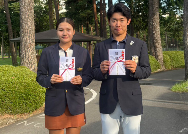 戸髙玲奈さん(左)と山﨑咲寿さん(右)