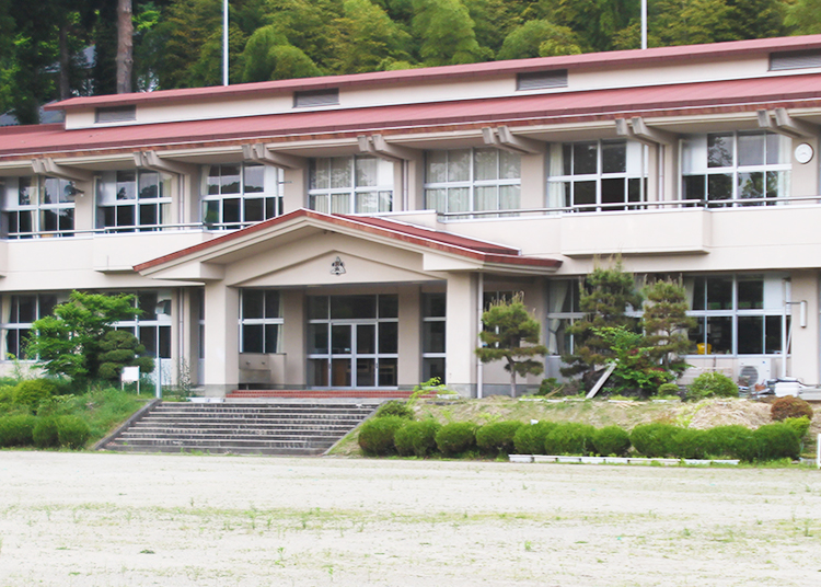 登校が年4日