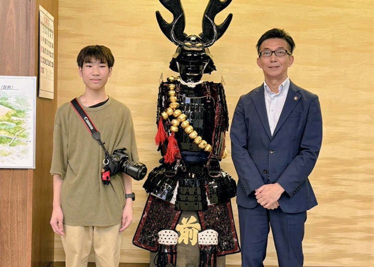 吉村陸矢さんが制作した「本多忠勝の甲冑」が、三重県桑名市役所で展示