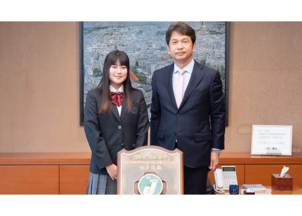 「全国高等学校ゴルフ選手権春季大会」優勝の飯島さんが茨城県知事に表敬訪問